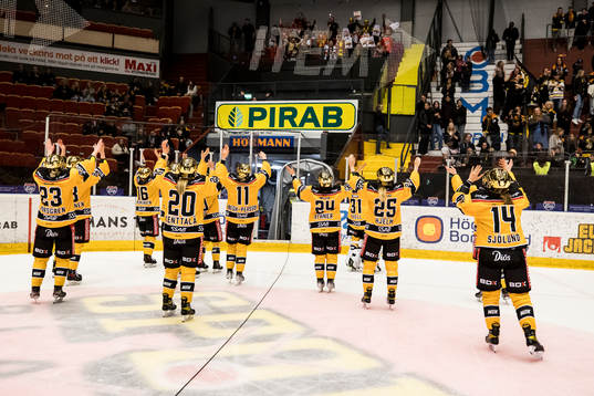 Luleå spelarna jublar