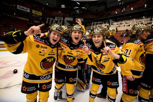 Luleå spelarna jublar