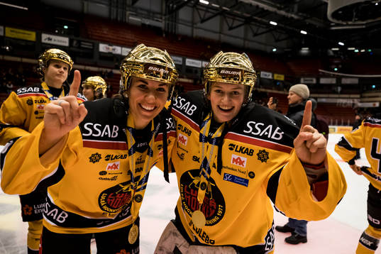 Luleå spelarna jublar