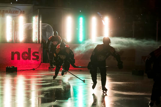 Brynäs spelare gör entre