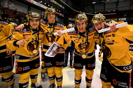 Luleå spelarna jublar