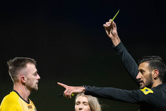 Domare Mohamed Rachid och Lunds Adi Terzic