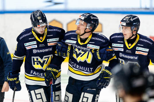 Bläddra bland fler bilder av Ishockey, Hockeyallsvenskan, Semifinal 1, HV71 - Karlskoga