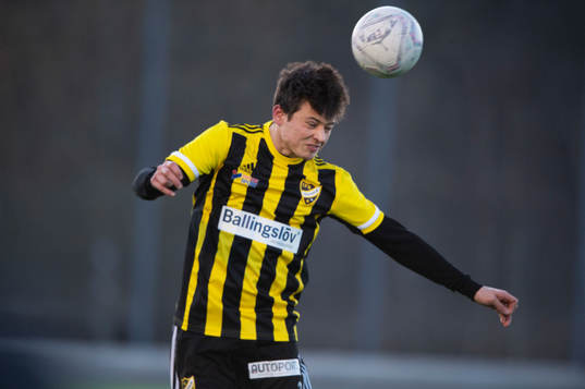 IFK Hässleholms  Isak Orajärvi i matchen i div. 2 Södra