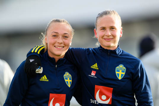 Hanna Bennison and Filippa Curmark of the Swedish women's