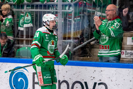 Rögles Marco Kasper jublar