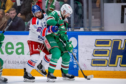 Oskarshamns Cameron Brace  och Rögles Mattias Sjögren