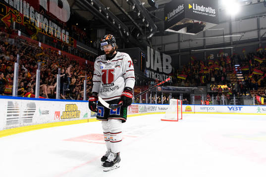 Örebros Nick Ebert deppar
