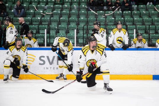 Brynäs Linus Hemström och lagkamrater deppar