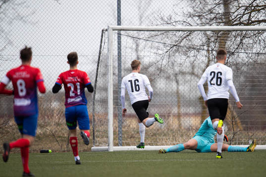Hittarps Tim Amilon Persson gör måla bakom Höganäs