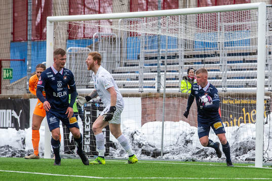 Örgrytes Alexander Ahl-Holmström jublar