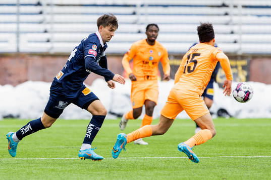 Örgrytes Daniel Paulson och Eskilstunas Victor Fors