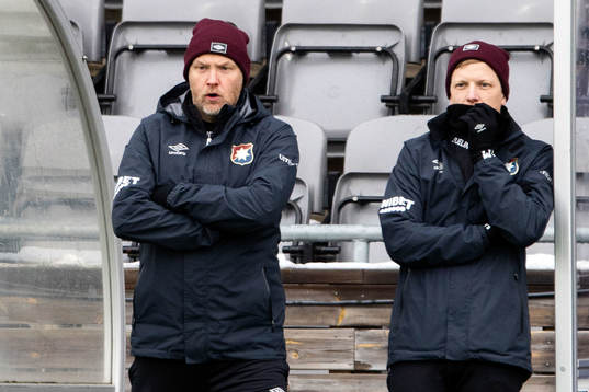 Örgrytes tränare Dane Ivarsson och assisterande tränare