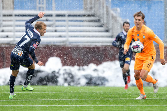 Örgrytes Hampus Dahlqvist och AFC Eskilstunas Anton Ekeroth