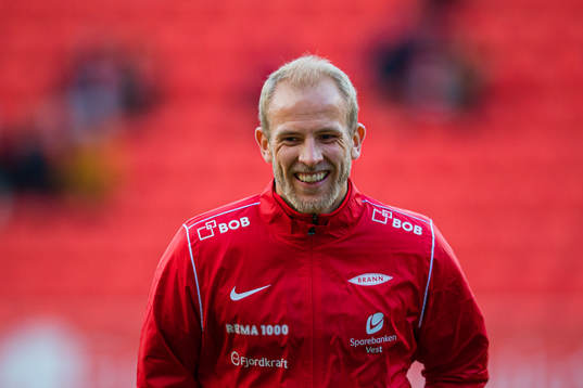 Vegard Leikvoll Moberg of Brann warms up