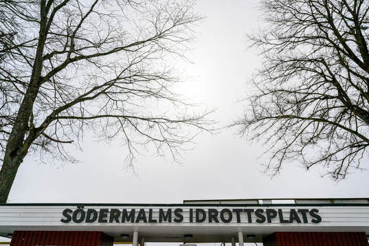 Södermalms Idrottsplats innan fotbollsmatchen i Superettan