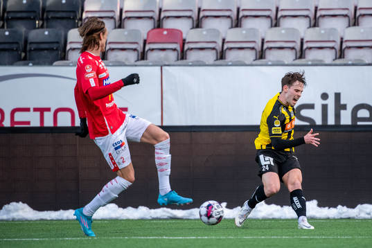 Degerfors Gustav Granath och Häckens Lars Olden Larsen