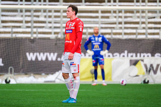 Degerfors Adam Carlén deppar