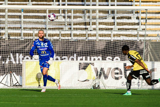 Degerfors målvakt Alfie Malik Whiteman