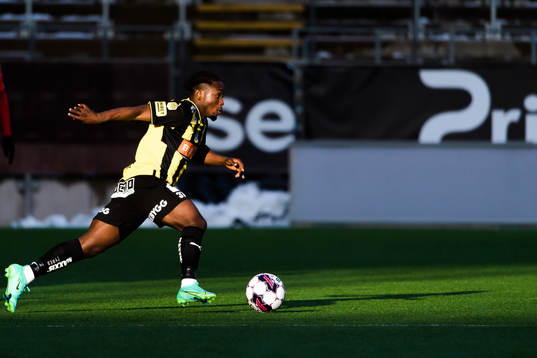 Degerfors Adam Carlén och Häckens Ibrahim Sadiq