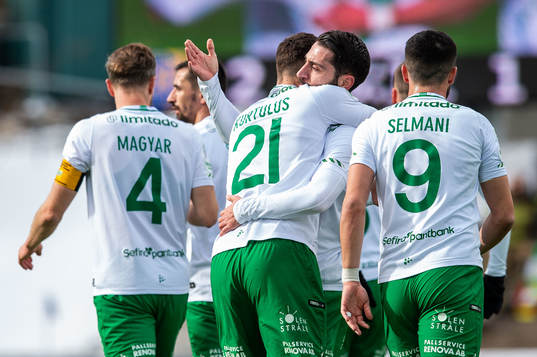 Hammarbys Nahir Besara och Edvin Kurtulus jublar