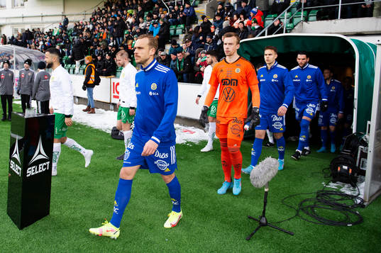Sundsvalls Anton Eriksson, målvakt Andreas Andersson,
