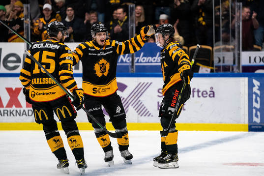 Skellefteås Melker Karlsson, Jonathan Johnson och Jonathan