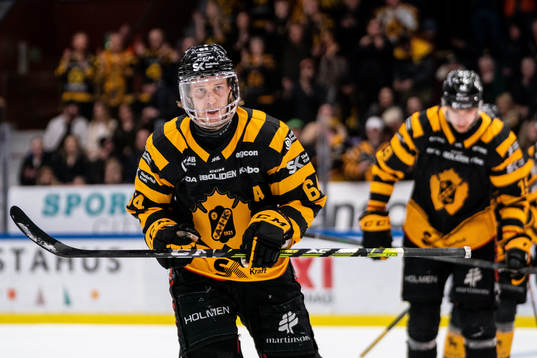 Skellefteås Jonathan Pudas jublar