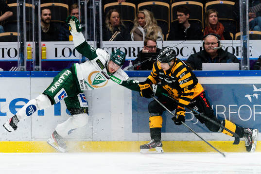Färjestads Michael Lindqvist och Skellefteås Måns