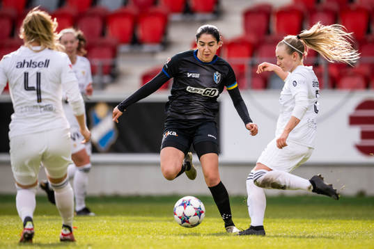Växjös Izabell Afram och Team TGs Linnea Engström