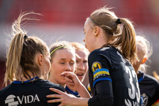 Växjös Elin Nilsson jublar