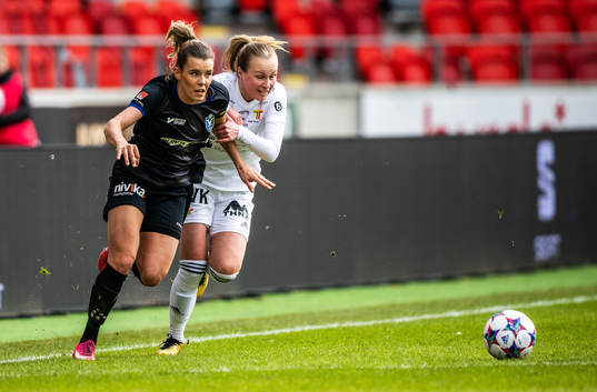 Växjös Mimmi Strömgren och Team TGs Elin Abrahamsson