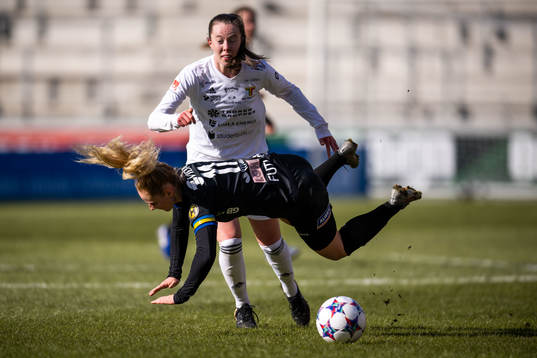 Växjös Sophia Redenstrand och Team TGs Emma Åström
