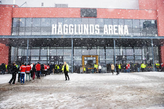 Exteriör av Hägglunds arena
