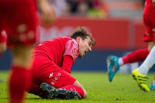 Fredrik Pallesen Knudsen of Brann in pain