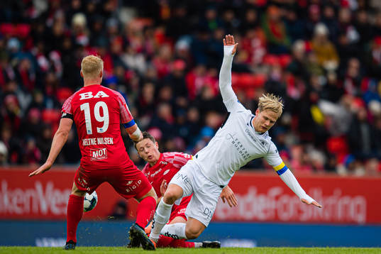 Mathias Knutsen Rasmussen of Brann and Håkon Holmefjord