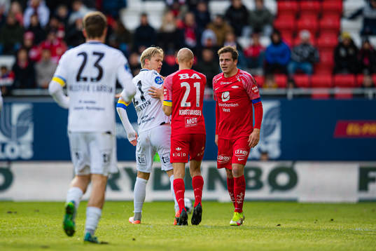 Håkon Holmefjord Lorentzen of Åsane and Ruben Kristiansen