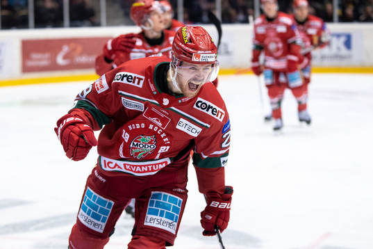 Modos Mikkel Aagaard jublar
