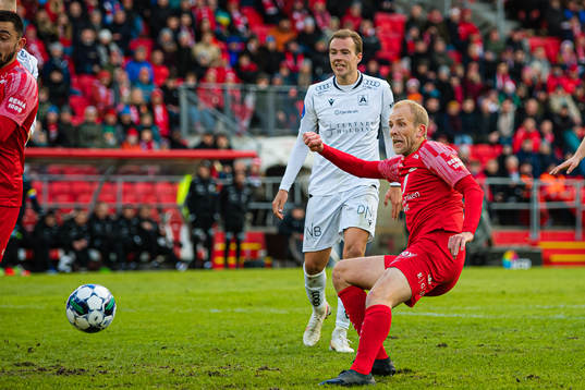 Vegard Leikvoll Moberg of Brann
