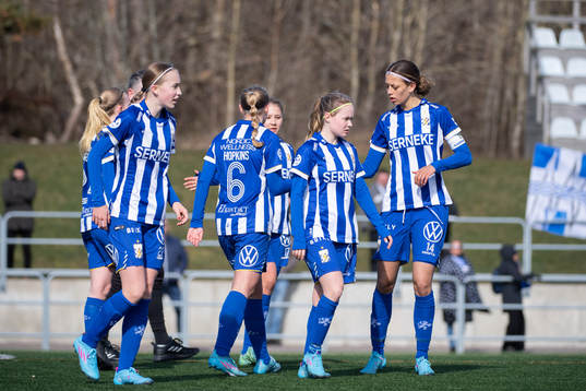 IFK Göteborgs spelare jublar