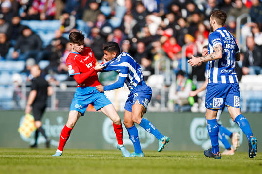 Helsingborgs Armin Gigovic och IFK Göteborgs Hosam Aiesh