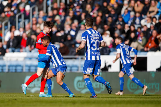Helsingborgs Armin Gigovic och IFK Göteborgs Hosam Aiesh