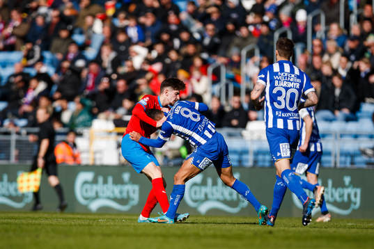 Helsingborgs Armin Gigovic och IFK Göteborgs Hosam Aiesh
