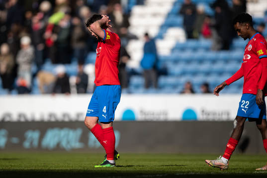Helsingborgs Viljormur Davidsen och Taha Ali deppar