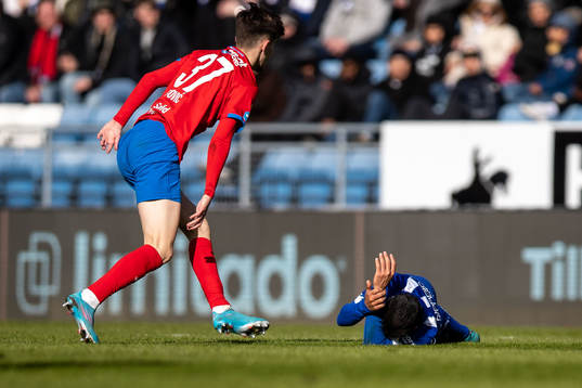 Helsingborgs Armin Gigovic och IFK Göteborgs Hosam Aiesh i
