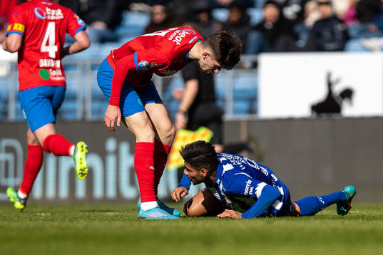 Helsingborgs Armin Gigovic och IFK Göteborgs Hosam Aiesh i