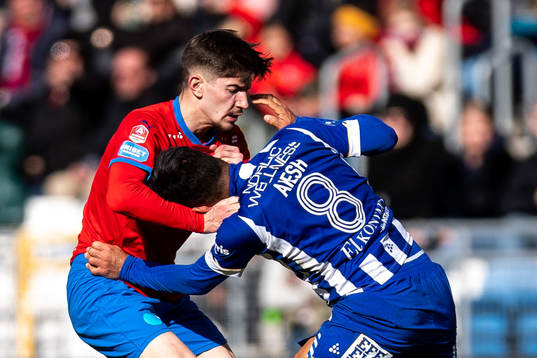Helsingborgs Armin Gigovic och IFK Göteborgs Hosam Aiesh i