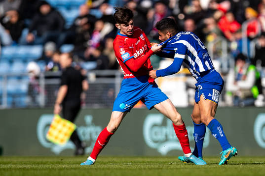 Helsingborgs Armin Gigovic och IFK Göteborgs Hosam Aiesh i