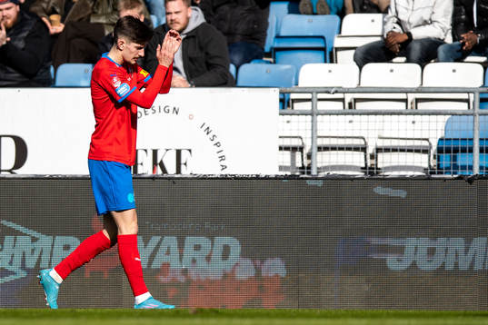 Helsingborgs Armin Gigovic tackar publiken