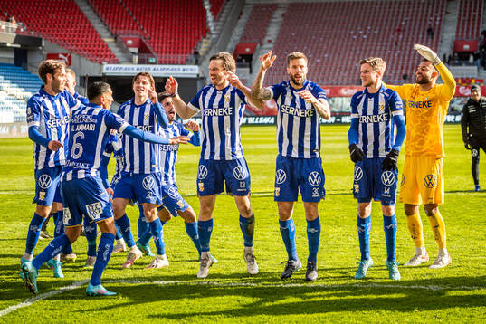 IFK Göteborgs spelare jublar